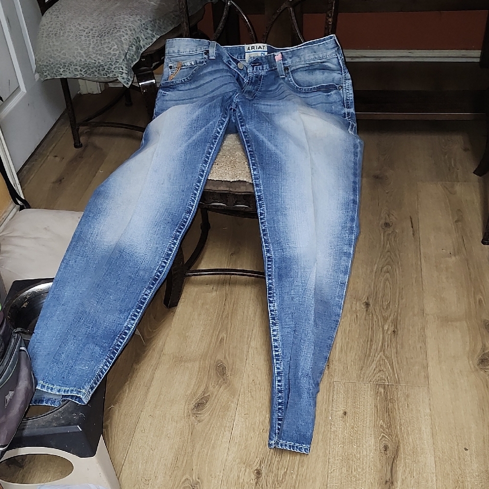 Ariat Blue Relaxed Fit Jeans with Natural Fading - Picture 4 of 6